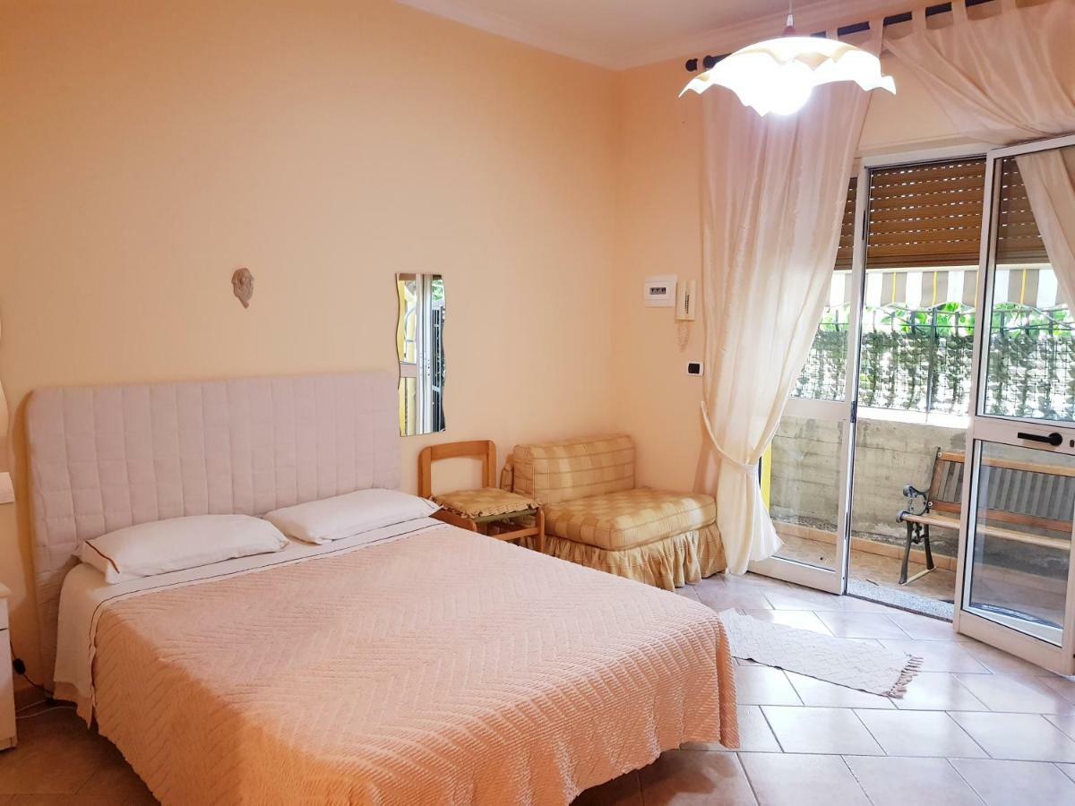 Tiziana Apartment Giardini Naxos Exterior foto
